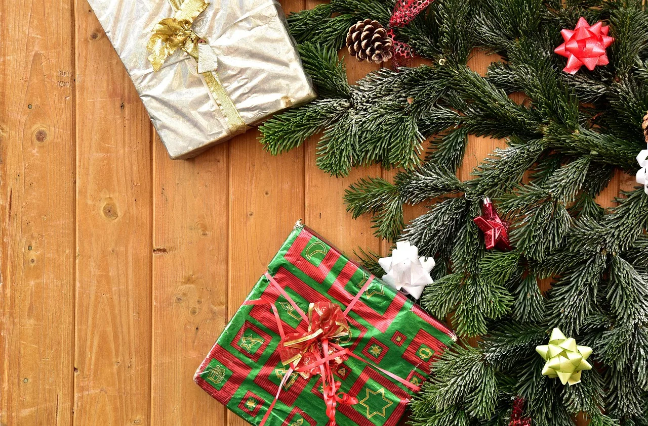 package, gift, christmas, surprise, packaging, packed up, ribbon, wrap, parcel, red, fir branches, decoration, multicoloured