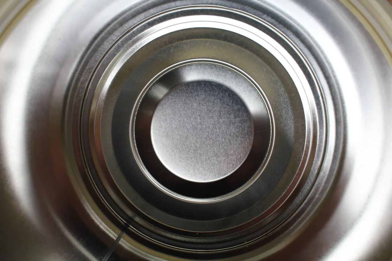 tin, can, circles, metal, container, metallic, packaging, cylinder, design, shiny, artistic, shape, concentric, circular