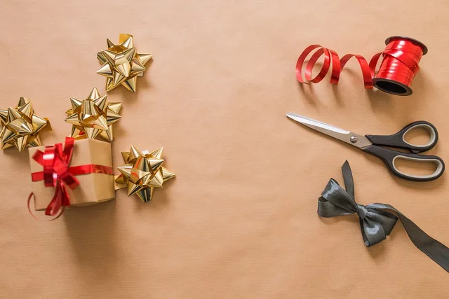 arts and crafts, bows, ribbons, gift, gift wrapping, present, goft box, art materials, scissors, wrapping paper, celebration, christmas gift, christmas present, paper, gift, gift, gift, gift, gift, gift wrapping, present, scissors, wrapping paper, paper. Subscription boxes: packaging for repeat deliveries